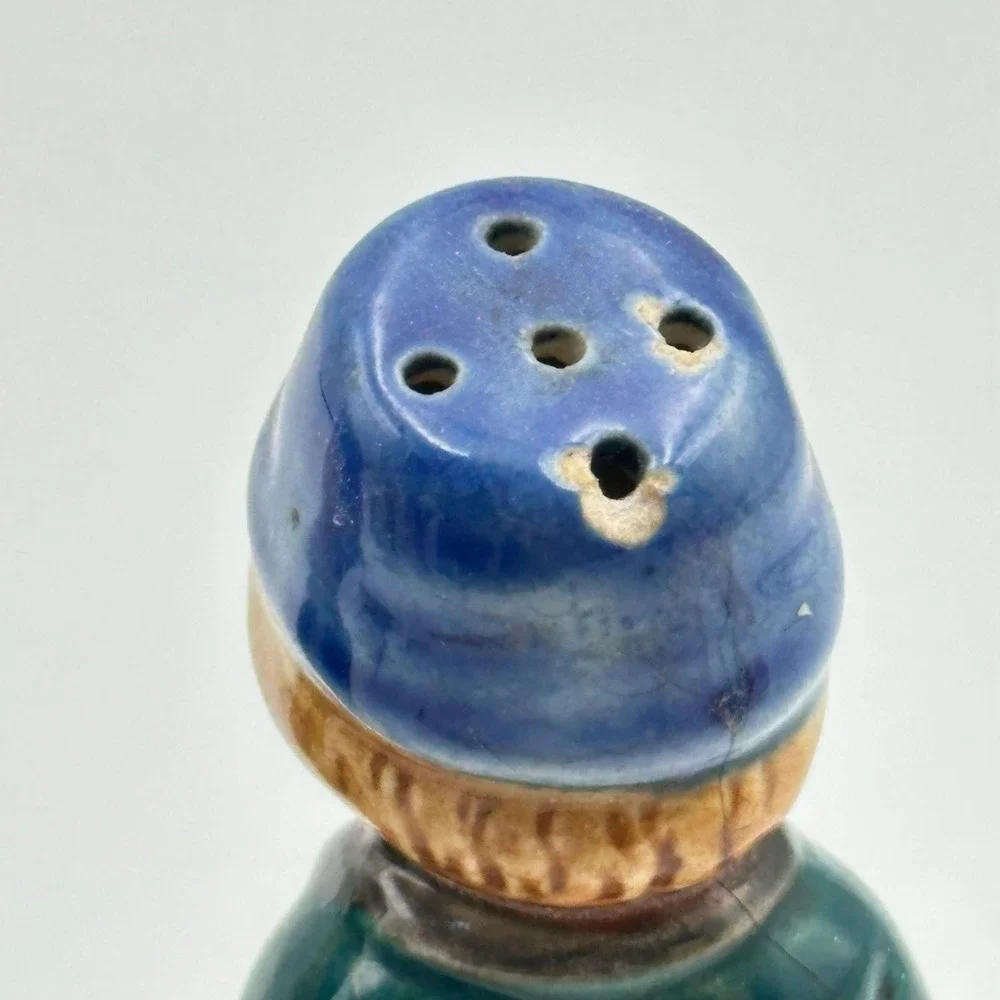SP115-vintage Dutch boys, salt and pepper shakers‎